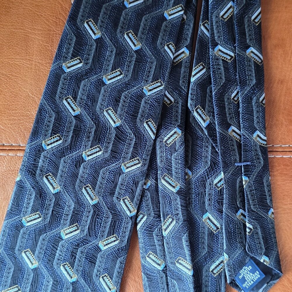 Villa Bugatti Silk Necktie / Vintage Men's Necktie 100% silk / Blue/ Black Gold